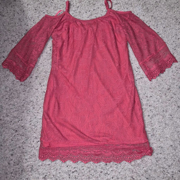 Fire Los Angeles Cold-Shoulder Crochet Berry Color Dress Size Medium - Picture 5 of 9